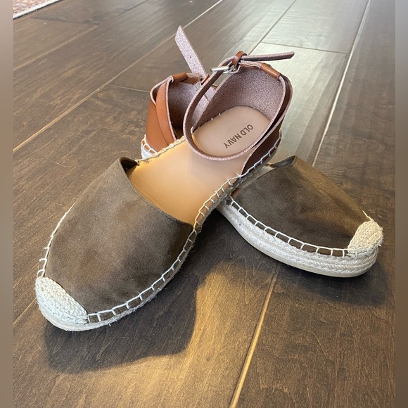 Old Navy Canvas and Leather Espadrilles Size 8 - Picture 2 of 6